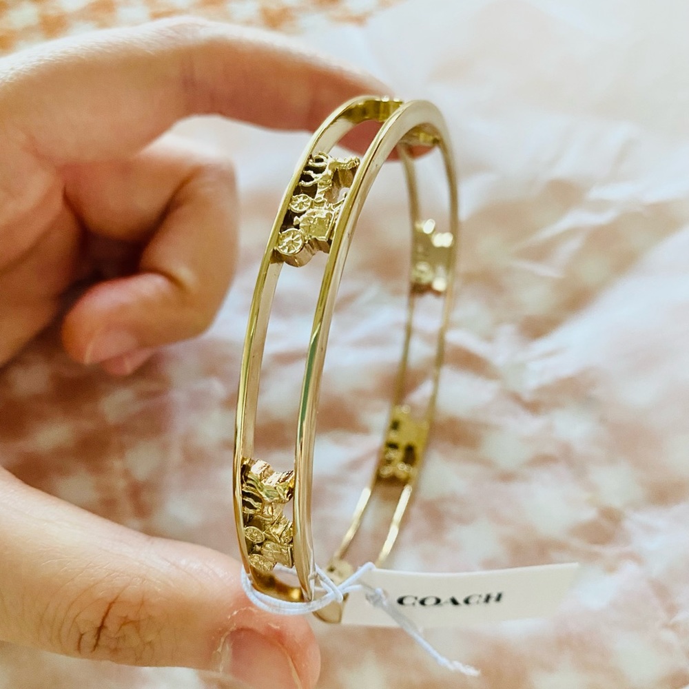 Coach Women's Horse and Carriage Bangle Bracelet Jewelry - Gold - Picture 4 of 5